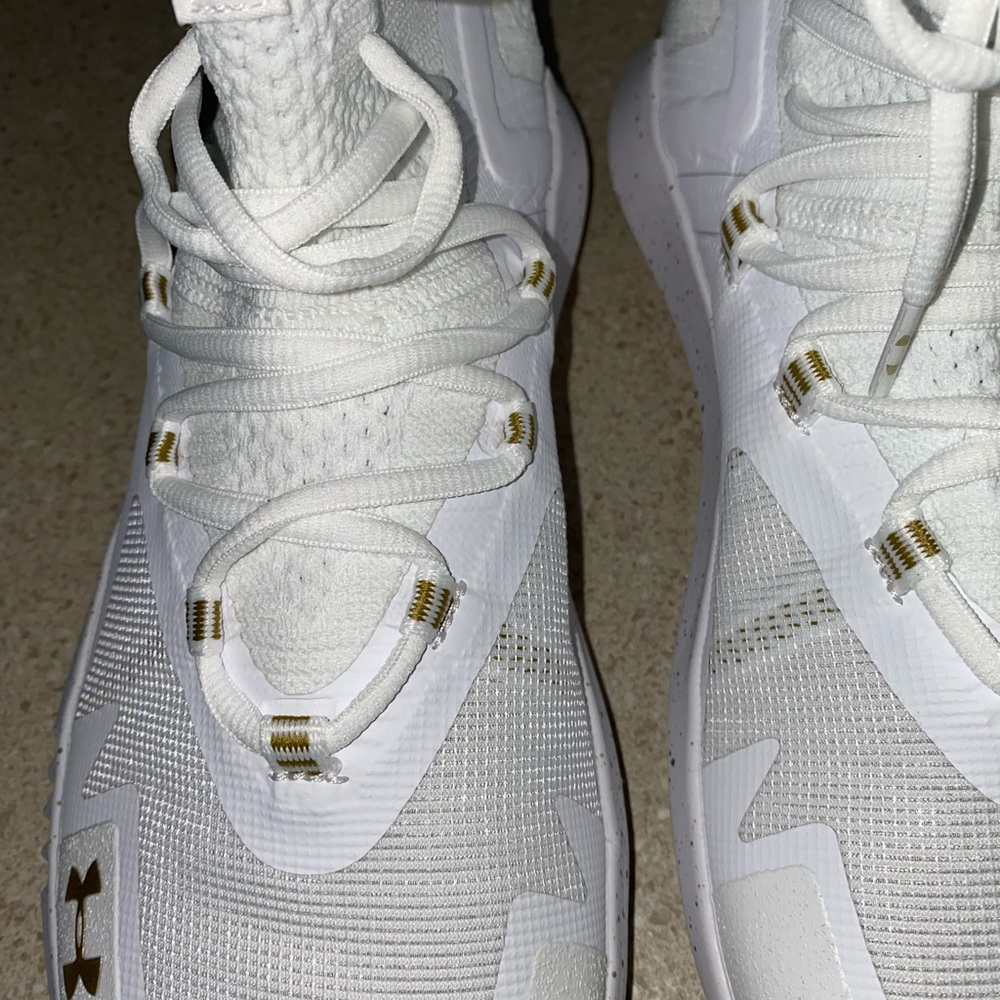 Under Armour Highlight Ace 2.0 Volleyball Shoes - Picture 6 of 10
